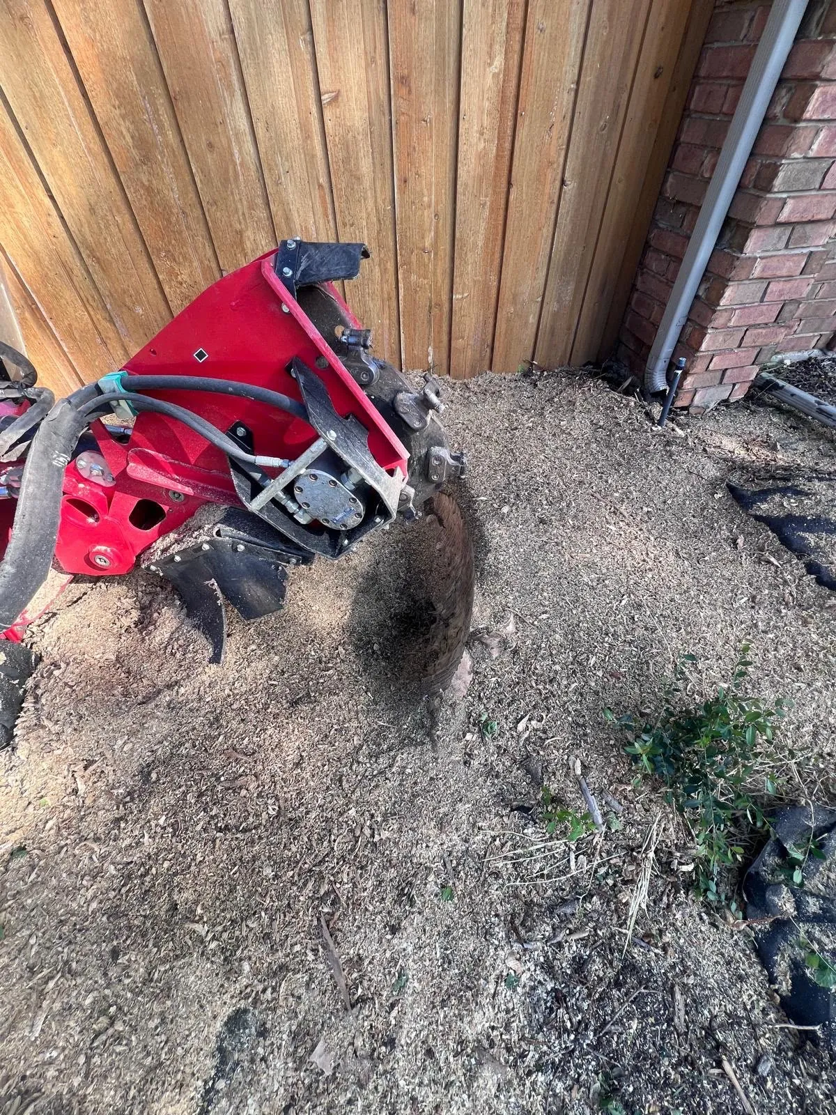 Stump grinding equipment